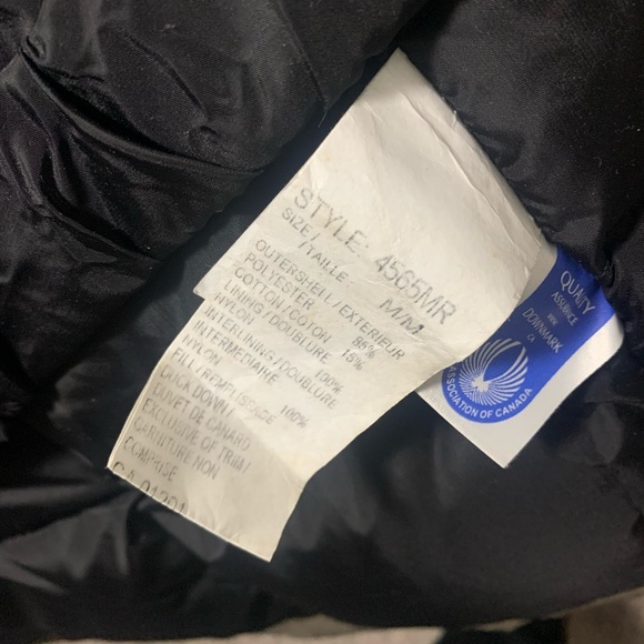 Canadian goose jacket for sale , worn only a couple times  , doesn’t fit perfect - Picture 6 of 7